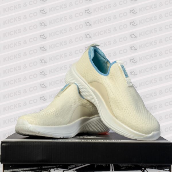 Skechers Women Shoes- Vapour Foam (Lemon Yellow)