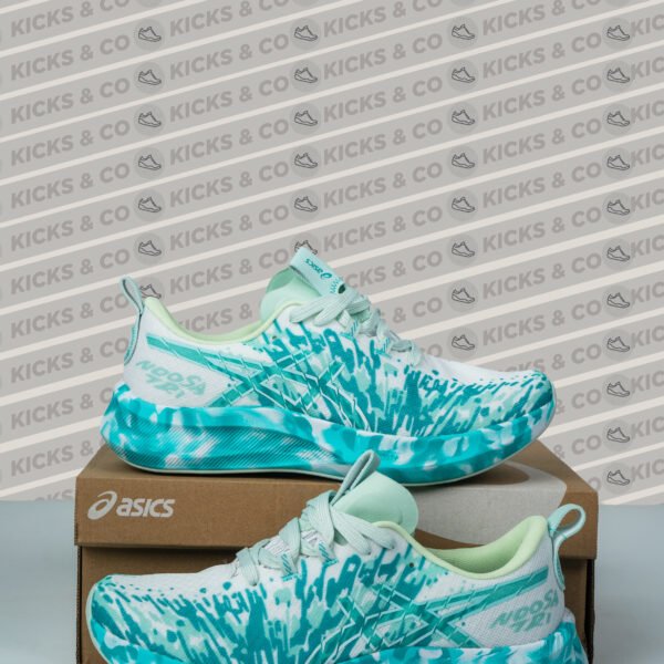 0Asics Noosa Tri 16 Running Shoes (Blue)
