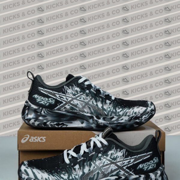 Asics Noosa Tri 16 Running Shoes (Black)